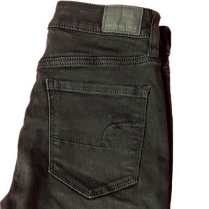 American Eagle black hi-rise jeggings size 2 short